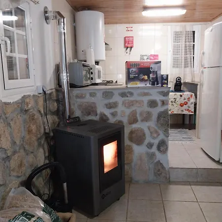 Holiday home Fraga Da Estrela Penhas da Saude