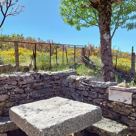 Holiday home Fraga Da Estrela Penhas da Saude